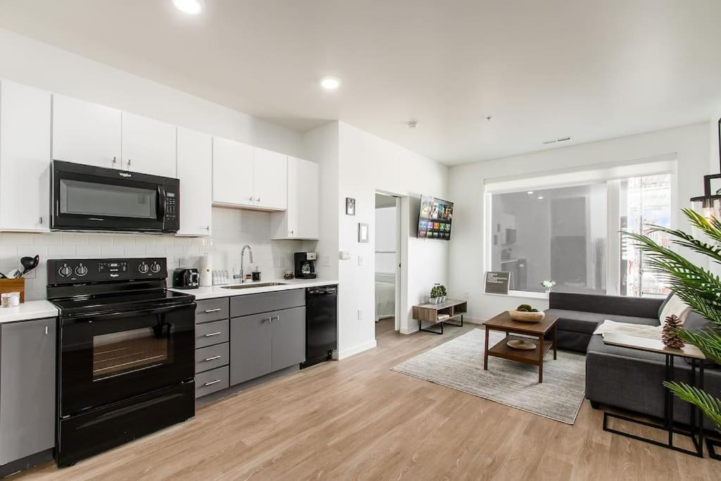 Brand New Gorgeous 1Br Apartment I Gym + Free Park コロンバス エクステリア 写真