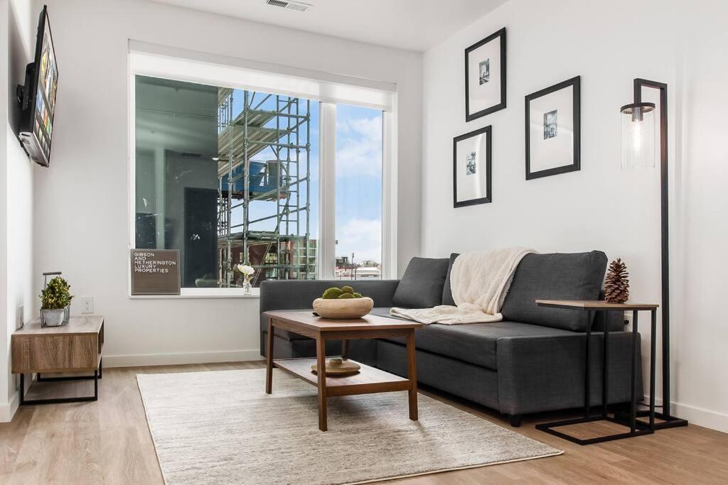 Brand New Gorgeous 1Br Apartment I Gym + Free Park コロンバス エクステリア 写真